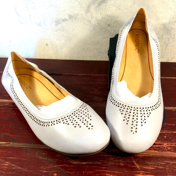 Vionic Delanie Light Gray Women's Arch Support Ballet Flats Size